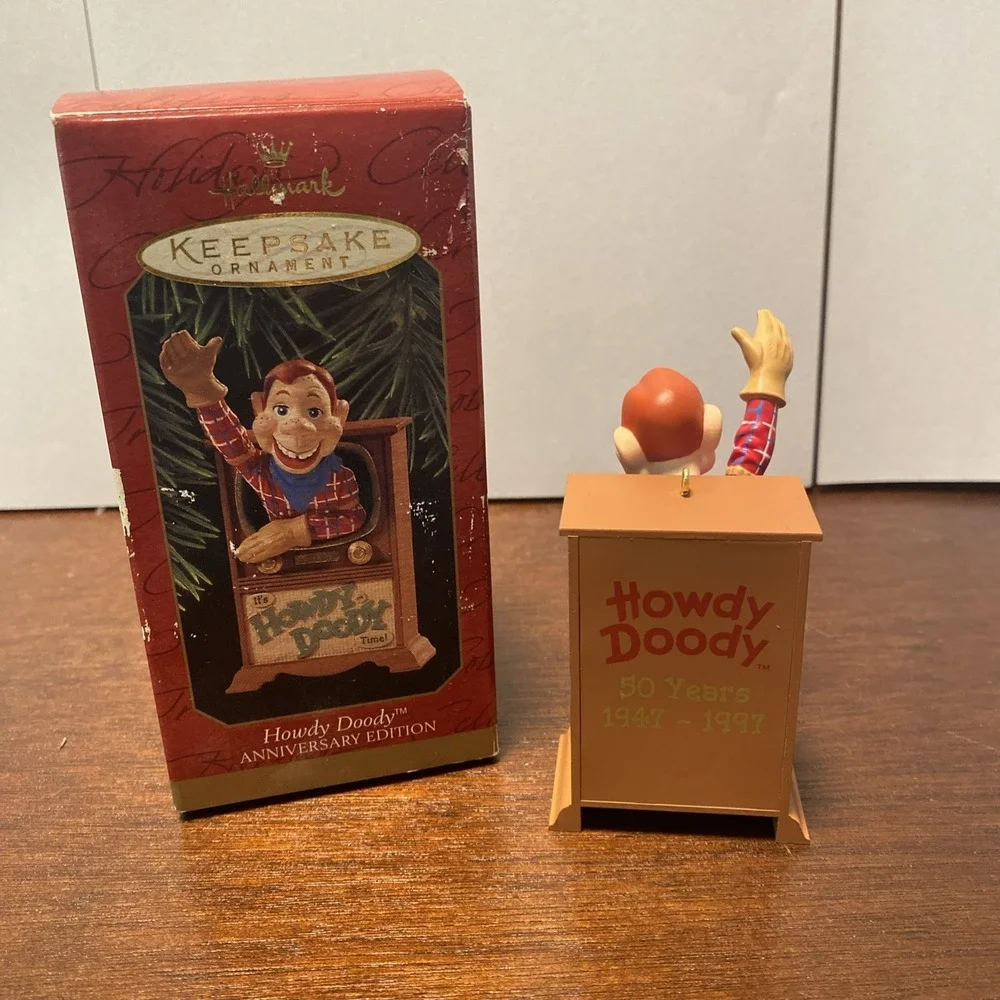 Vintage Hallmark Keepsake Christmas Ornament 1997 Howdy‎ Doody Coming Out Of TV